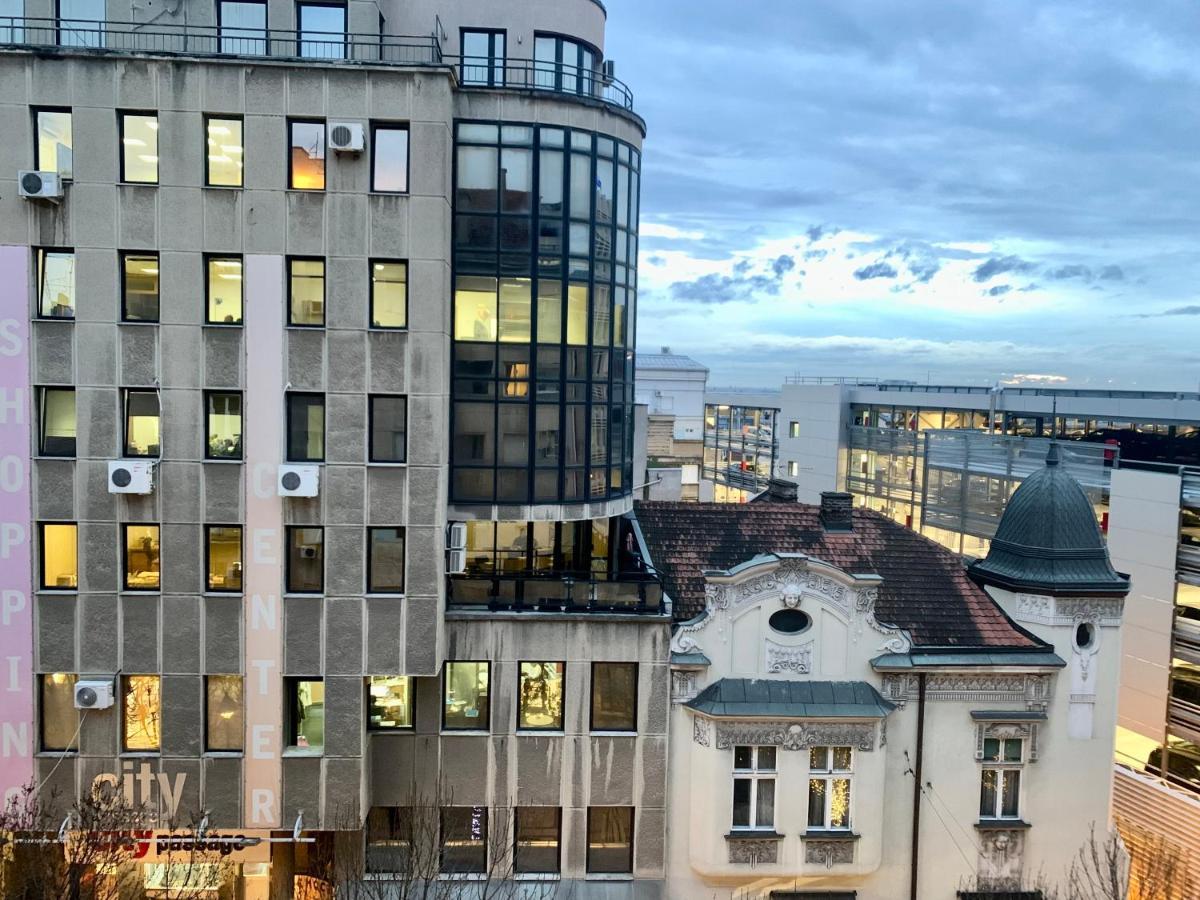City Center Crown Apartment ベオグラード エクステリア 写真