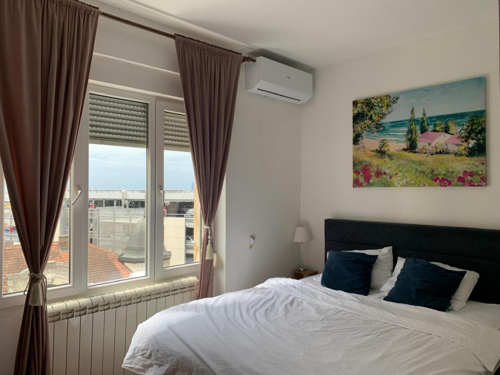 City Center Crown Apartment ベオグラード エクステリア 写真